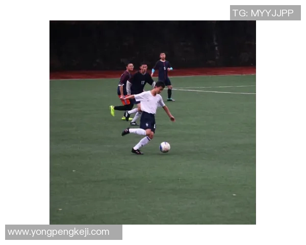 杭州足球队意识探讨:从战术到团队协作的全面分析与反思 杭州足球队意识探讨:从战术到团队协作的全面分析与反思